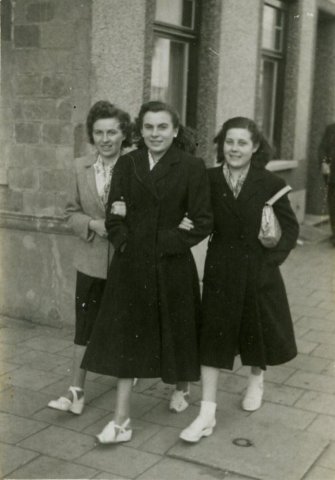 Georgette Stevens x en Georgina Stevens